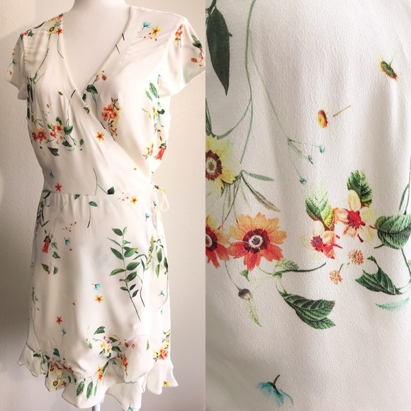 Willow & Clay Dresses & Skirts - Willow & Clay White Floral Ruffle Wrap Dress